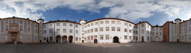 Schlosshof Ettlingen