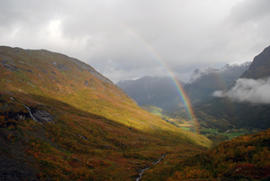 Regenbogen über Geiranger