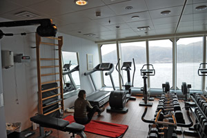 Fitnessraum auf dem Schiff